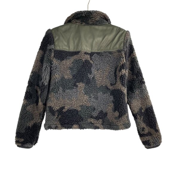 Veronica Beard Jeans Kylan Green Camo Sherpa Jacket Pullover Faux Fur Womens XS - Picture 4 of 10